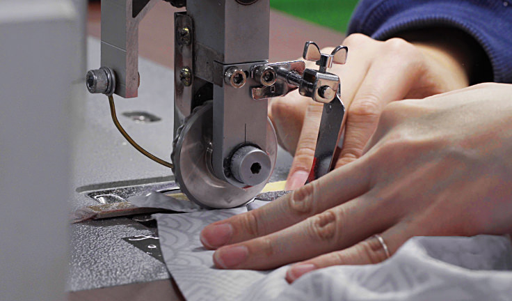 GOLDWIN TECH LABにて縫製