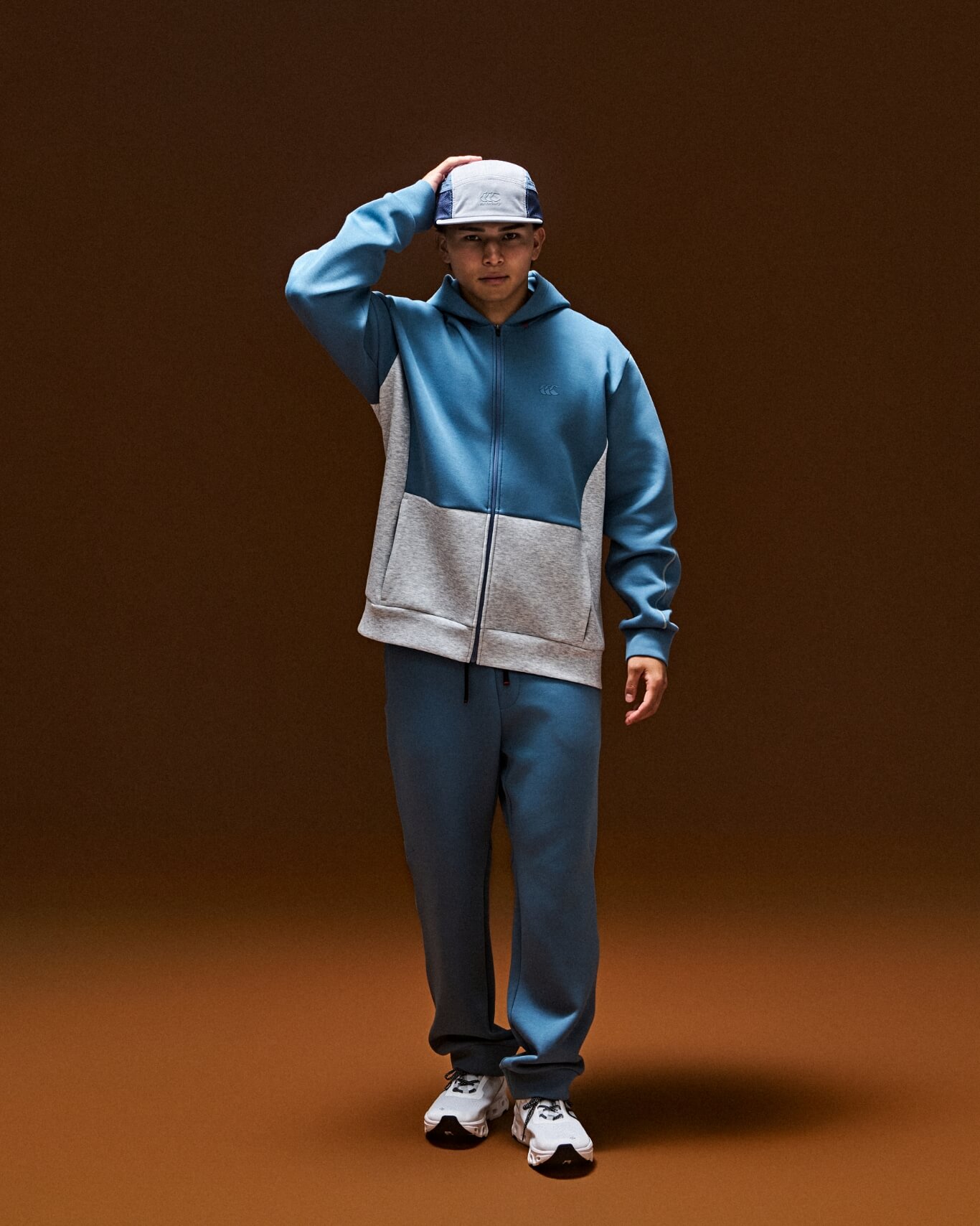 D.A.F TEC AIR JACKET,S/S WORK OUT TEE,D.A.F TEC AIR PANTS,SIDE POCKET CAP
