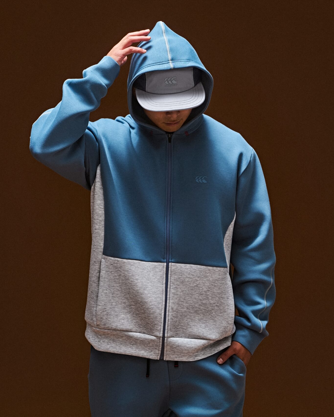 D.A.F TEC AIR JACKET,S/S WORK OUT TEE,D.A.F TEC AIR PANTS,SIDE POCKET CAP